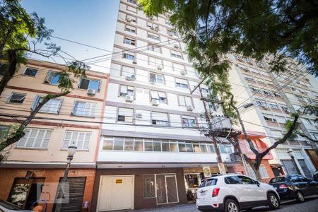 Apartamento para alugar com 100m², 2 quartos e 1 vaga Apartamento para alugar com 100m², 2 quartos e 1 vagaFachada