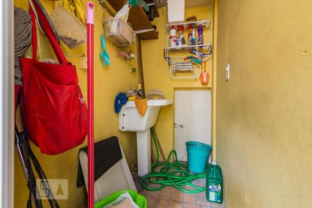 Apartamento para alugar com 100m², 2 quartos e 1 vaga Apartamento para alugar com 100m², 2 quartos e 1 vagaDetalhe da area de serviço