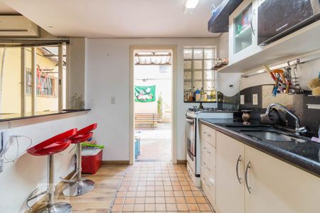 Apartamento para alugar com 100m², 2 quartos e 1 vaga Apartamento para alugar com 100m², 2 quartos e 1 vagaCozinha