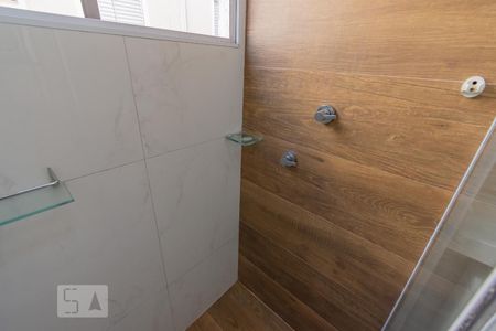 Apartamento à venda com 44m², 2 quartos e 1 vagaDetalhe do banheiro