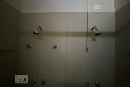 Casa de condomínio para alugar com 110m², 2 quartos e 2 vagasChuveiro