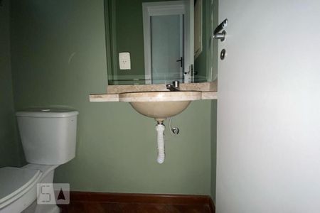 Casa de condomínio para alugar com 110m², 2 quartos e 2 vagasLavabo