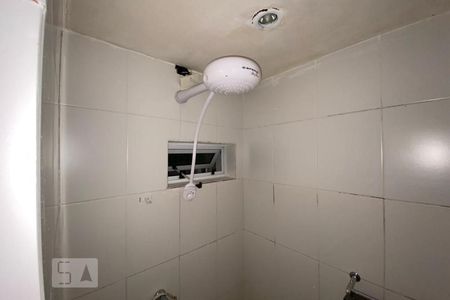 Casa de condomínio para alugar com 110m², 2 quartos e 2 vagasChuveiro