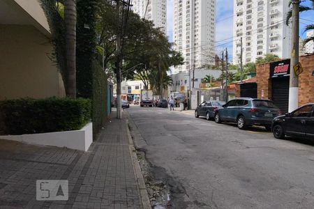 Casa de condomínio para alugar com 110m², 2 quartos e 2 vagasVista da Rua