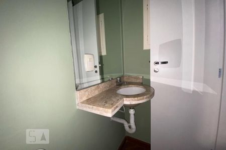 Casa de condomínio para alugar com 110m², 2 quartos e 2 vagasLavabo