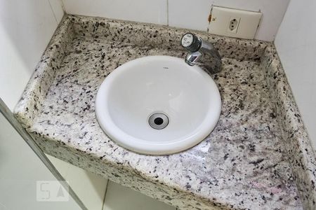Apartamento para alugar com 80m², 3 quartos e sem vagaBanheiro da suíte