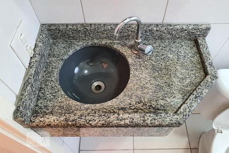 Apartamento para alugar com 80m², 3 quartos e sem vagaBanheiro