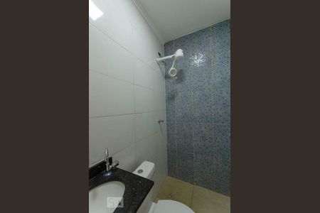 Banheiro de kitnet/studio à venda com 1 quarto, 30m² em Vila Pierina, São Paulo