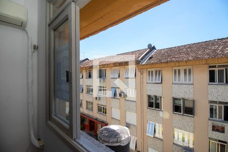 Vista da Sala de apartamento à venda com 2 quartos, 64m² em Higienópolis, Porto Alegre