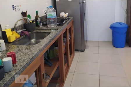 Cozinha de apartamento à venda com 2 quartos, 153m² em Menino Deus, Porto Alegre