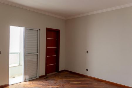 Casa à venda com 250m², 3 quartos e 6 vagas Casa à venda com 250m², 3 quartos e 6 vagasQuarto 3 - Suíte