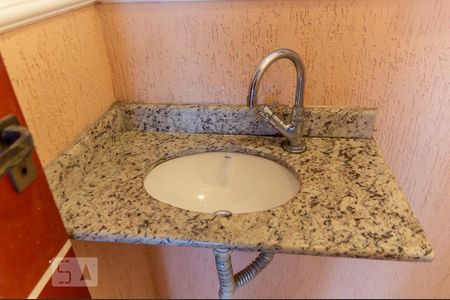 Casa à venda com 250m², 3 quartos e 6 vagas Casa à venda com 250m², 3 quartos e 6 vagasBanheiro de Serviço