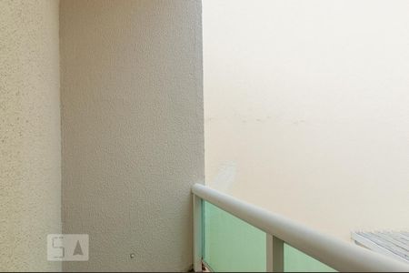 Casa à venda com 250m², 3 quartos e 6 vagas Casa à venda com 250m², 3 quartos e 6 vagasSacada