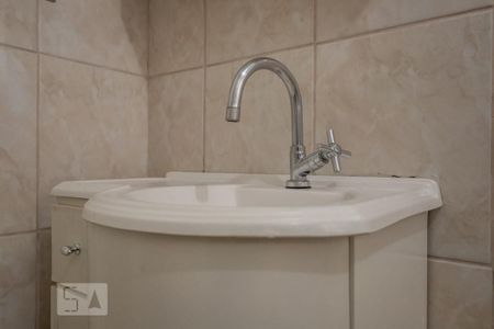 Banheiro de apartamento para alugar com 1 quarto, 65m² em Jardim Europa, Porto Alegre