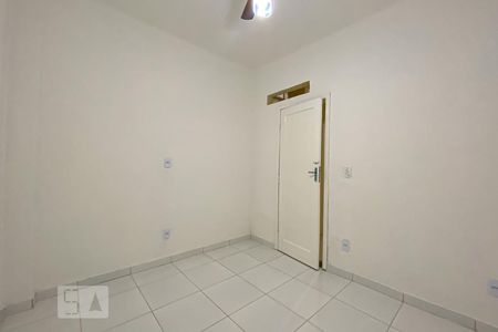 Quarto 1 de casa para alugar com 2 quartos, 60m² em Penha Circular, Rio de Janeiro