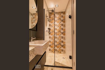 Banheiro de kitnet/studio à venda com 1 quarto, 25m² em Jardim das Acácias, São Paulo