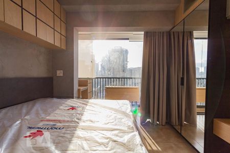 Sala / Quarto de kitnet/studio à venda com 1 quarto, 25m² em Jardim das Acácias, São Paulo