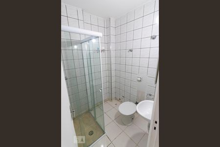 Banheiro de apartamento à venda com 1 quarto, 38m² em Liberdade, São Paulo