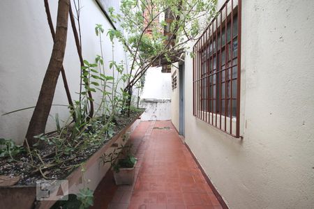 Casa à venda com 208m², 4 quartos e 2 vagasCorredor casa 2