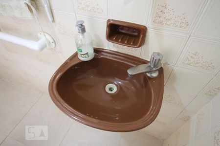 Casa à venda com 208m², 4 quartos e 2 vagasBanheiro casa 2