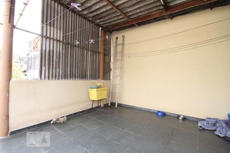 Casa à venda com 208m², 4 quartos e 2 vagasquintal fundos