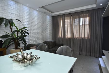 Sala de casa de condomínio à venda com 3 quartos, 105m² em Taquara, Rio de Janeiro