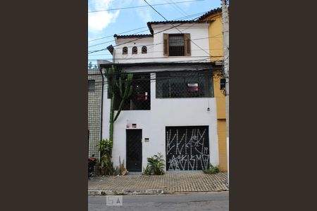 Casa à venda com 100m², 4 quartos e 1 vagaFachada