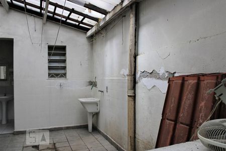 Casa à venda com 100m², 4 quartos e 1 vagaQuintal