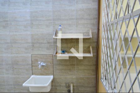 Casa de condomínio à venda com 132m², 3 quartos e 1 vagaÁrea de Serviço