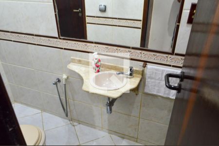 Casa de condomínio à venda com 132m², 3 quartos e 1 vagaBanheiro da Suíte 2