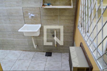 Casa de condomínio à venda com 132m², 3 quartos e 1 vagaÁrea de Serviço