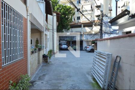 Casa de condomínio à venda com 132m², 3 quartos e 1 vagaÁrea comum