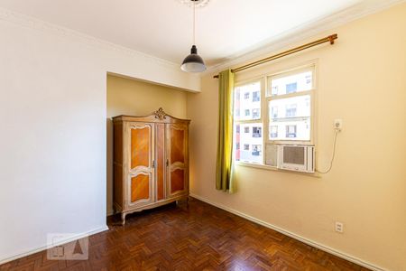 Quarto 2 de apartamento para alugar com 2 quartos, 70m² em Icaraí, Niterói