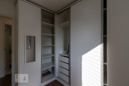 Apartamento para alugar com 56m², 2 quartos e 1 vagaQuarto - Armários