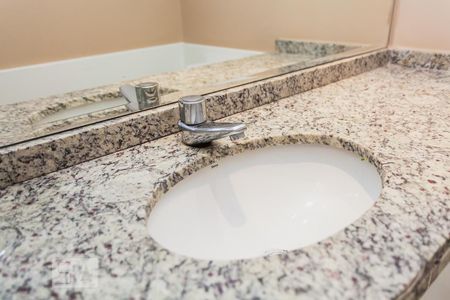 Apartamento à venda com 118m², 3 quartos e 2 vagasDetalhe do lavabo