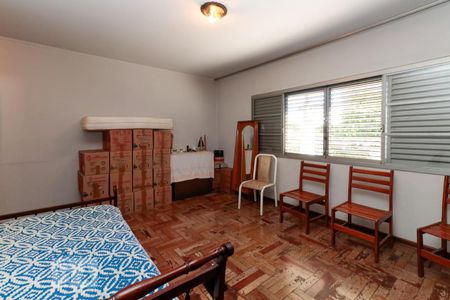 Casa à venda com 290m², 3 quartos e 4 vagasSuíte