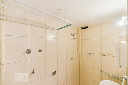 Banheiro de apartamento para alugar com 1 quarto, 29m² em Aclimação, São Paulo