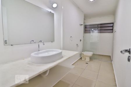 Banheiro 1 de apartamento à venda com 3 quartos, 190m² em Bela Vista, São Paulo