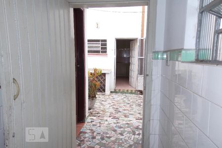 Casa para alugar com 100m², 2 quartos e 1 vaga Casa para alugar com 100m², 2 quartos e 1 vagaBanheiro de Serviço