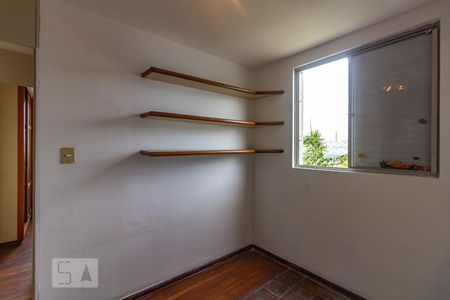 Quarto 1 de apartamento para alugar com 2 quartos, 50m² em Vila Carrão, São Paulo