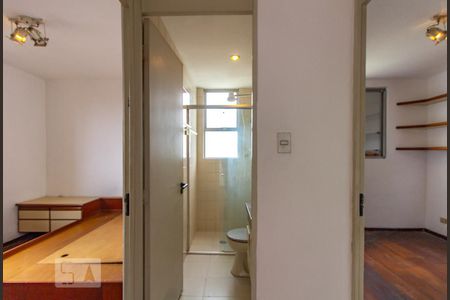 Corredor de apartamento para alugar com 2 quartos, 50m² em Vila Carrão, São Paulo