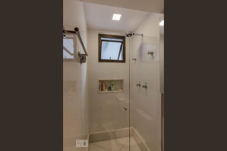 Apartamento para alugar com 62m², 2 quartos e 2 vagas Apartamento para alugar com 62m², 2 quartos e 2 vagasChuveiro Banheiro Social