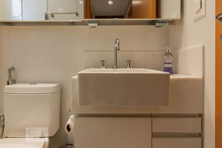 Apartamento para alugar com 62m², 2 quartos e 2 vagas Apartamento para alugar com 62m², 2 quartos e 2 vagasTorneira Banheiro Social