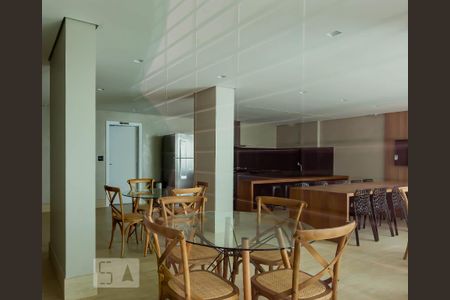 Apartamento para alugar com 62m², 2 quartos e 2 vagas Apartamento para alugar com 62m², 2 quartos e 2 vagasSalão de Festas Piscina Edifício