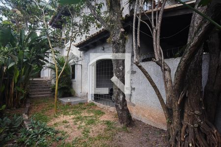 Lateral de casa à venda com 4 quartos, 309m² em Paraisópolis, São Paulo