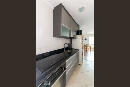 Apartamento à venda com 52m², 2 quartos e 1 vaga Apartamento à venda com 52m², 2 quartos e 1 vagaCozinha e Área de Serviço