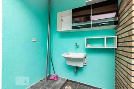 Casa de condomínio para alugar com 84m², 3 quartos e 1 vaga Casa de condomínio para alugar com 84m², 3 quartos e 1 vagaÁrea de serviço