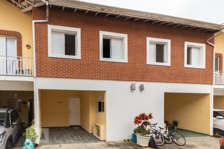 Casa de condomínio para alugar com 84m², 3 quartos e 1 vaga Casa de condomínio para alugar com 84m², 3 quartos e 1 vagaFachada da casa