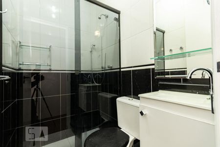 Casa de condomínio para alugar com 84m², 3 quartos e 1 vaga Casa de condomínio para alugar com 84m², 3 quartos e 1 vagaBanheiro quarto 1