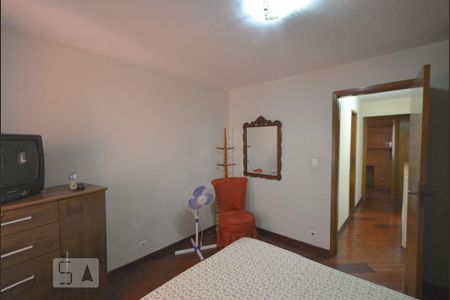 Casa à venda com 179m², 4 quartos e 2 vagasQuarto 1